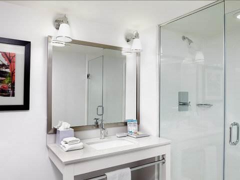 Ramada By Wyndham Falls/fallsview Hotel
